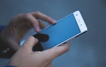 В Новотроицке студент украл телефон врача-реаниматолога