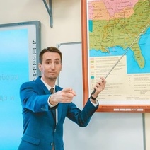 Около 16 тысяч учителей Оренбуржья сегодня отмечают профессиональный праздник