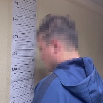 Праздновавший увольнение вахтовик из Оренбуржья опрокинул угнанную машину