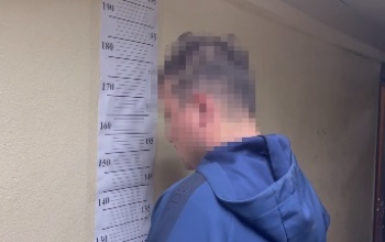 Праздновавший увольнение вахтовик из Оренбуржья опрокинул угнанную машину