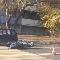 В Оренбурге на улице Восточной мотоциклист въехал в Оку