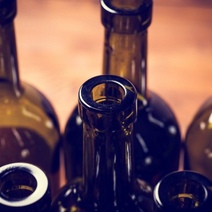 В Оренбуржье женщина, продававшая суррогатный алкоголь, предложила полицейским взятку