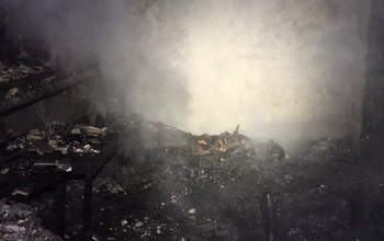 В Пономаревском районе во время пожара в частном доме погибли двое мужчин (18+)