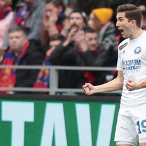 Экс-футболистом 