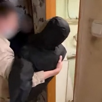 СК опубликовал видео следственного эксперимента с обвиняемым в убийстве женщины в Орске (18+)