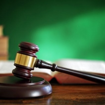 Житель Шарлыкского района поил несовершеннолетнюю падчерицу алкоголем и угрожал ей ножом