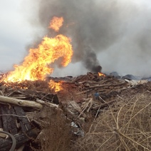 В Татарской Каргале снова загорелась свалка