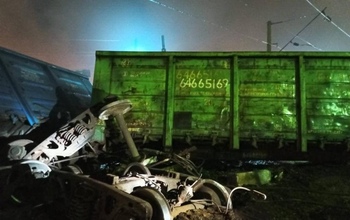 В Оренбурге опрокинулись вагоны с рудой