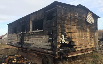 В Саракташе скончался мужчина, пострадавший во время пожара в бытовом вагончике (18+)