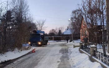 В Орске водитель КамАЗа наехал на пенсионерку