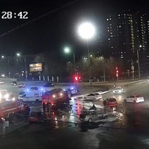 Серьезное ДТП парализовало движение на проспекте Победы в Оренбурге