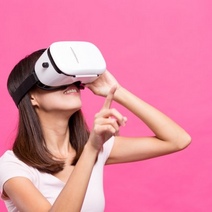 Жительница Саракташа, пытавшаяся купить очки виртуальной реальности, обманута мошенниками