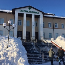 В Медногорске пациент поликлиники на четвереньках полз к врачу