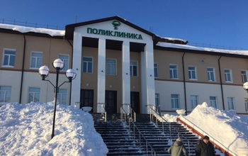 В Медногорске пациент поликлиники на четвереньках полз к врачу