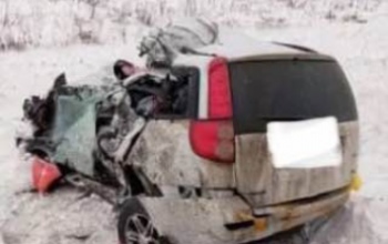 В Северном районе в страшном ДТП с грузовиком погибли два человека