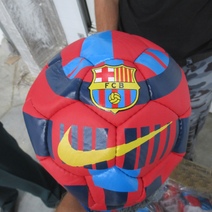 По ориентировке оренбургских таможенников задержали фуру с контрафактными футбольными мячами