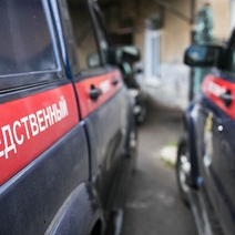 63-летний пьяный рецидивист из Орска в подъезде убил мужчину и порезал еще одного (18+)