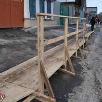 Деревянные настилы на Туркестанской отрезали жителей частного сектора от мира