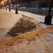 В прокуратуре заявили, что снег и наледь в парках Оренбурга действительно чистят плохо