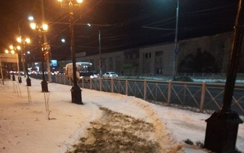 В прокуратуре заявили, что снег и наледь в парках Оренбурга действительно чистят плохо
