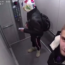 Установлена личность оренбуржца, плевавшего в лифте на камеру видеонаблюдения