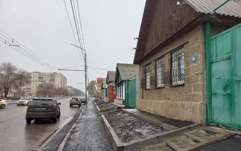 Кривой тротуар на Туркестанской оренбуржцы могут забыть как страшный сон