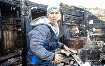 Многодетной семье погорельцев из Оренбургского района требуется помощь