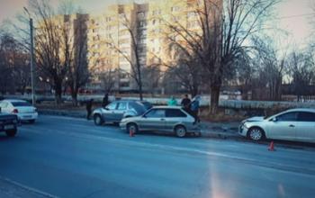 В Новотроицке столкнулись четыре автомобиля
