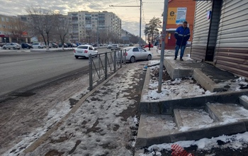 В Оренбурге у известного на всю Россию тротуара установили ограждения