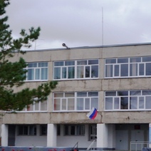 В Новотроицке пьяный мужчина ворвался в школу №13