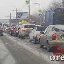 До Нового года один день: Оренбург замер в пробках