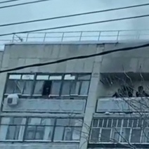 В Оренбурге из-за пожара на улице Алтайской эвакуировали 7 человек