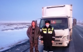 Под Гаем едва не замерз водитель грузовика