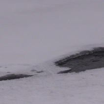 В Оренбурге на Урале под лёд провалился парень