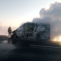 В Новоорском районе прямо на дороге сгорела машина скорой помощи
