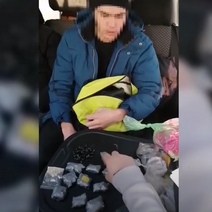 В Оренбурге с крупной партией наркотиков задержали семейную пару