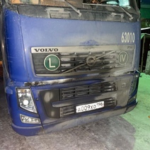 Пьяный водитель фуры из Оренбурга на парковке протаранил КамАЗ