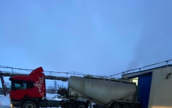В Новотроицке в первый рабочий день автомойщика насмерть придавила фура (18+)