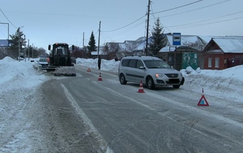 В Саракташе женщина попала под колеса Lada Largus, перебегая дорогу в неположенном месте