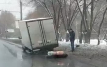 В Оренбурге на проспекте Победы столкнулись 
