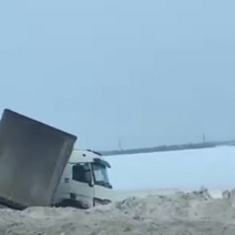 В Тоцком районе столкнулись сразу три фуры