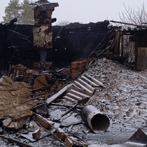 В селе Краснохолм огонь уничтожил баню