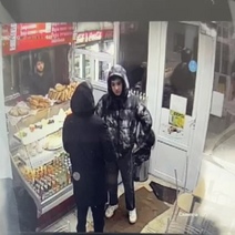 В Оренбурге разыскивают подозреваемых в хищении с чужих банковских карт