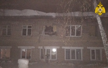 Из-за снега просела крыша: в Шарлыке эвакуированы 16 человек из многоквартирного дома