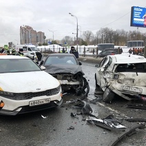 Среди авто участников массового ДТП в Москве была машина с оренбургскими номерами