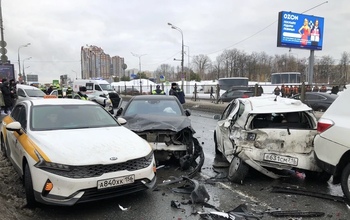 Среди авто участников массового ДТП в Москве была машина с оренбургскими номерами