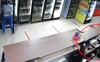 Рецидивист из Оренбурга притворился спящим, а сам вытащил деньги из кассы магазина