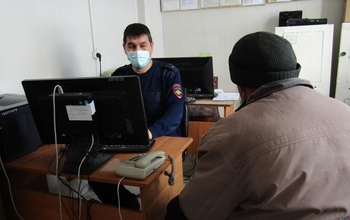 В Саракташе мужчина избил двух детей за то, что те поздоровались с ним