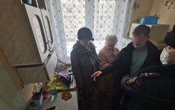 Житель Орска ради бутылки водки угрожал продавцу ножом