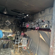 В Орске из-за пожара в жилом доме сгорели несколько велосипедов